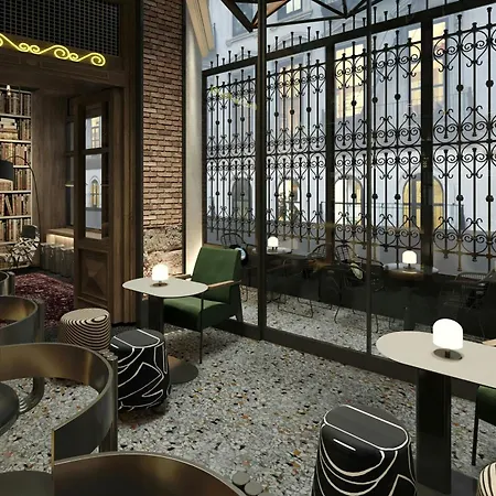 Moxy Taksim Hotel 3*