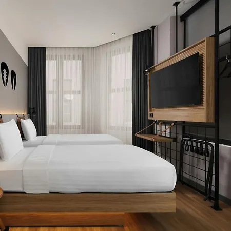 Hotel Moxy Taksim By Marriott International 3*