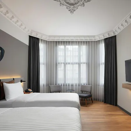Moxy Taksim By Marriott International 3*