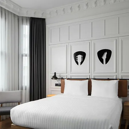 Hotel Moxy Taksim By Marriott International Stambuł