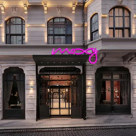 Moxy Taksim