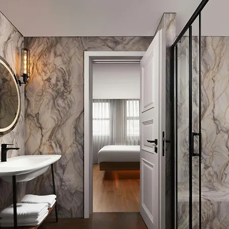 Moxy Taksim By Marriott International 3*