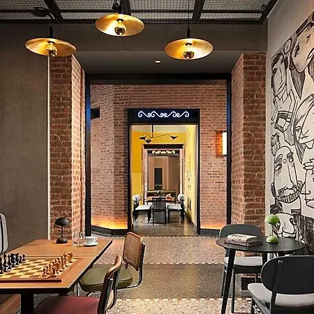 Moxy Taksim By Marriott International Hotel Stambuł