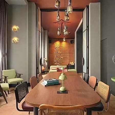 Moxy Taksim By Marriott International 3*