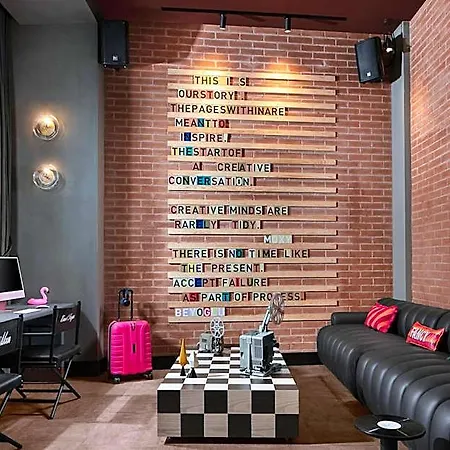 Moxy Taksim By Marriott International Hotel