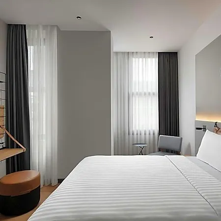 Moxy Taksim By Marriott International Hotel